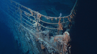 2023/06/Titanic_wreck_bow.png