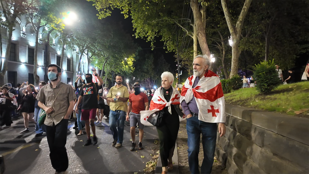 A Tbilisi i giornalisti scendono in piazza (sperando che non sia troppo tardi) - 
