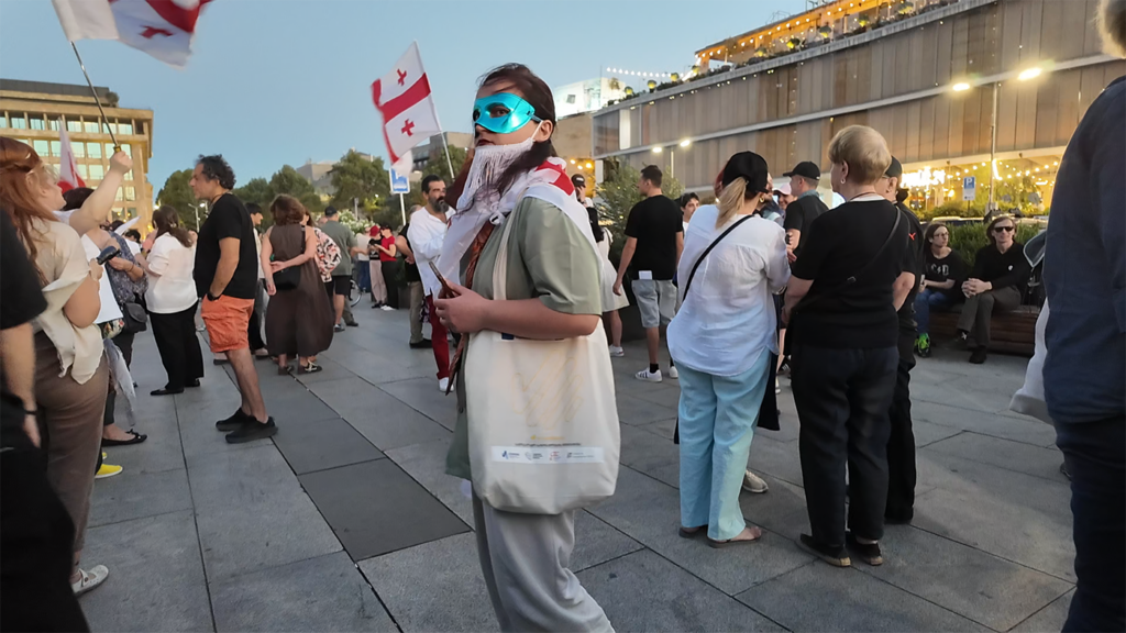 A Tbilisi i giornalisti scendono in piazza (sperando che non sia troppo tardi) - 