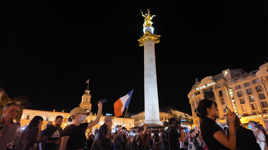 A Tbilisi i giornalisti scendono in piazza (sperando che non sia troppo tardi) - 